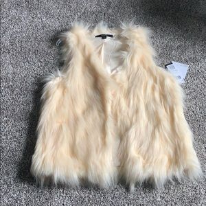 Women Ivory/Creme vest